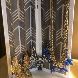 Statement necklaces!